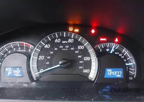 2013 Toyota Camry Se z USA, uszkodzony, nr VIN 4T1BF1FK7DU649424